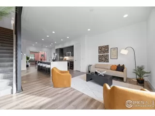 Photo #4: 1027129 Listing 