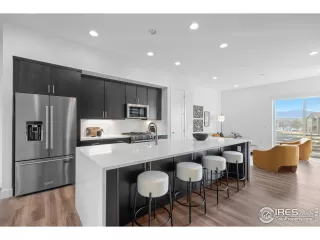 Photo #5: 1027129 Listing 