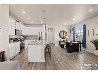 Photo #2: 1027194 Listing