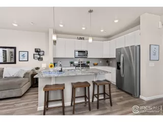 Photo #3: 1027194 Listing