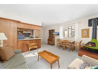 Photo #6: 1027340 Listing