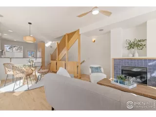 Photo #1: 1027345 Listing