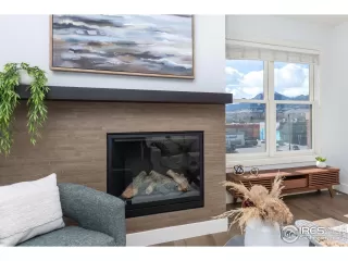 Photo #3: 1027367 Listing