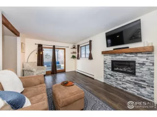 Photo #1: 1027373 Listing
