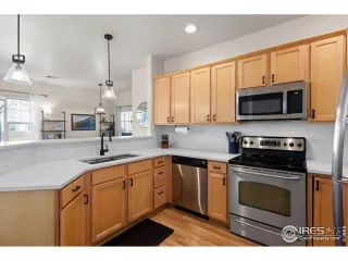 Photo #4: 1027386 Listing