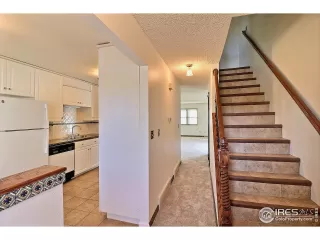 Photo #2: 1027397 Listing