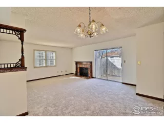 Photo #4: 1027397 Listing