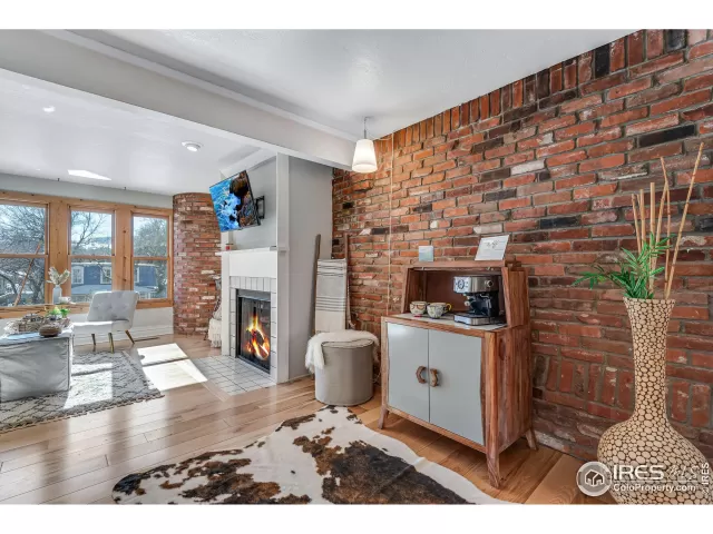 MLS: 1027443 Condo For Sale