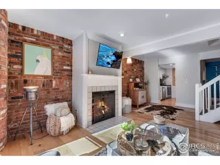 Photo #3: 1027443 Listing