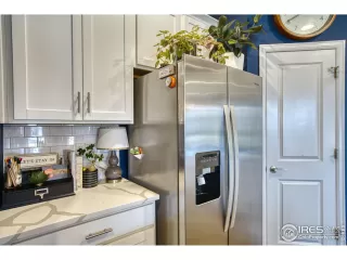 Photo #4: 1027463 Listing