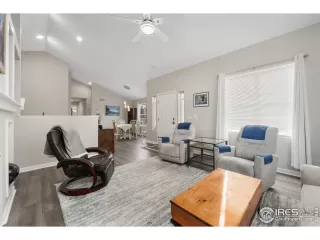 Photo #6: 1027559 Listing