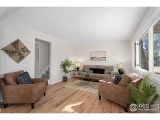 Photo #3: 1027565 Listing