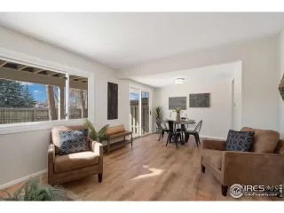 Photo #4: 1027565 Listing