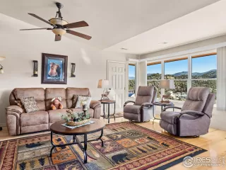 Photo #3: 1027588 Listing