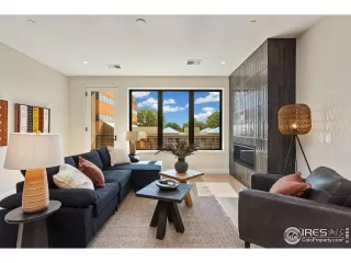 Photo #1: 1027665 Listing