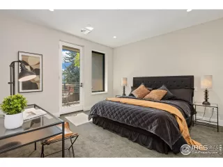 Photo #4: 1027665 Listing