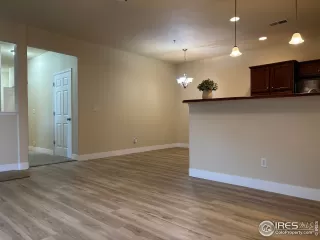 Photo #4: 1027748 Listing