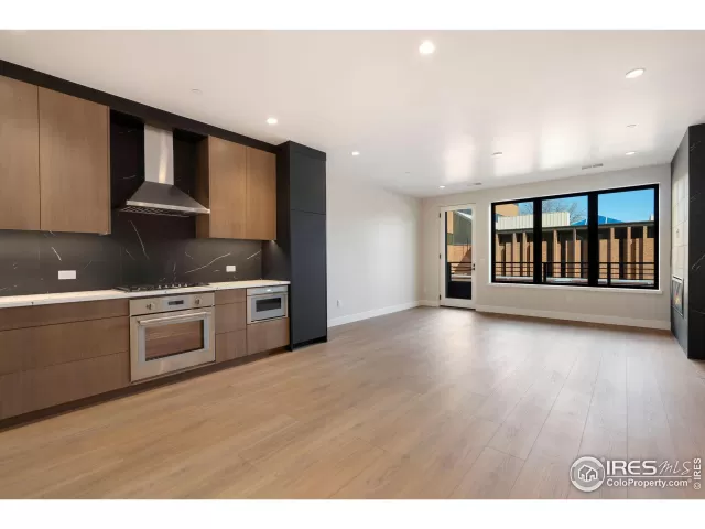 MLS: 1027763 Condo For Sale