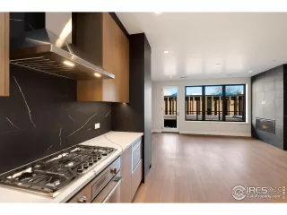 Photo #1: 1027763 Listing