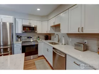 Photo #4: 1027764 Listing