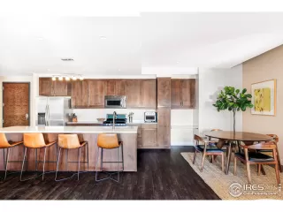 Photo #6: 1027765 Listing