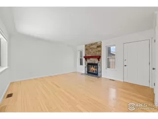 Photo #2: 1027794 Listing 