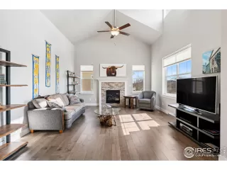 Photo #2: 1027797 Listing