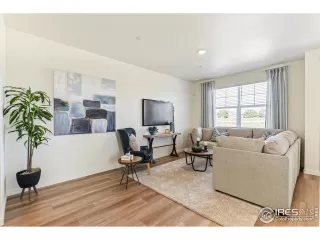 Photo #2: 1027846 Listing