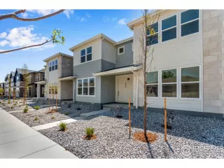 Photo #3: 1027889 Listing