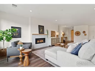 Photo #1: 1027913 Listing