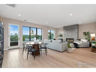 Photo #2: 1027914 Listing