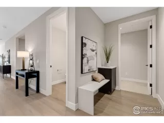 Photo #5: 1027917 Listing 