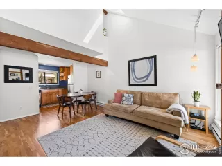 Photo #3: 1027923 Listing 