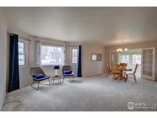 Photo #6: 1027950 Listing