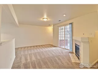 Photo #5: 1027958 Listing