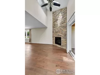 Photo #6: 1027967 Listing