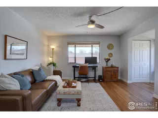 Photo #5: 1027972 Listing