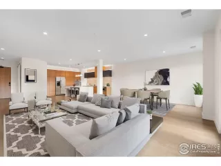 Photo #1: 1027980 Listing