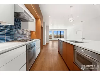 Photo #3: 1027981 Listing 