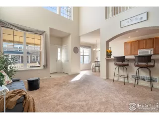 Photo #5: 1028011 Listing