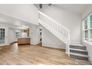 Photo #5: 1028028 Listing