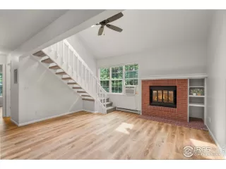 Photo #6: 1028028 Listing