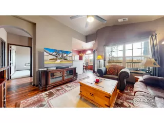 Photo #3: 1028065 Listing