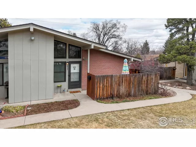 MLS: 1028158 Condo For Sale