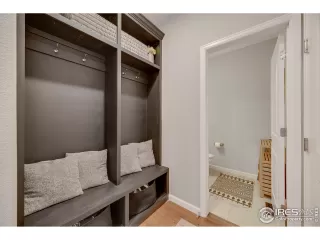 Photo #3: 1028183 Listing