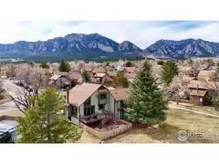 Photo #2: 1028222 Listing 