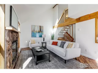 Photo #4: 1028223 Listing