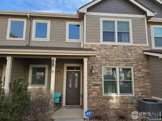 Photo #3: 1028228 Listing