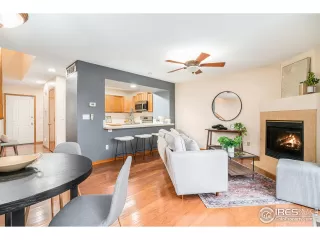 Photo #3: 1028244 Listing