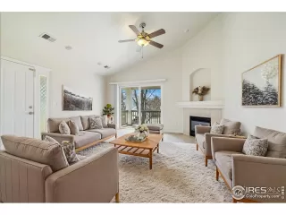 Photo #4: 1028252 Listing